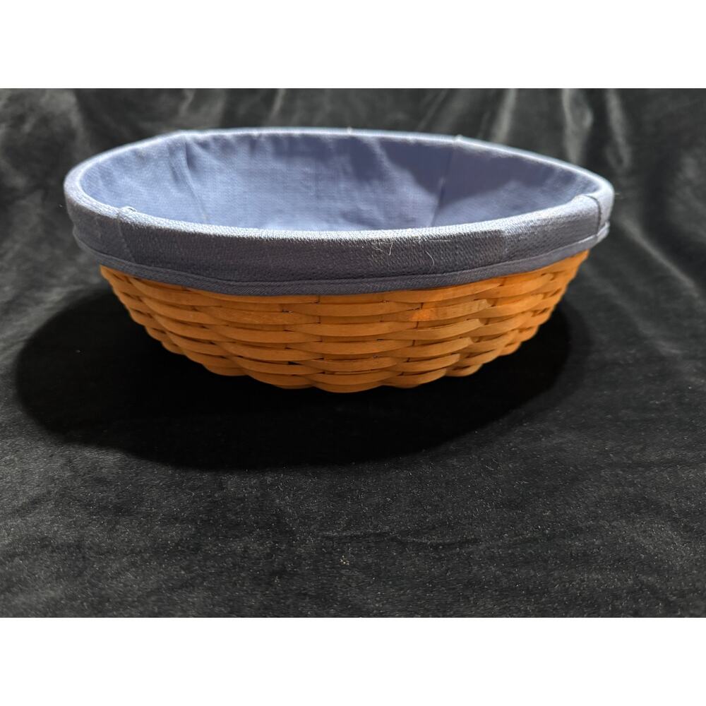 Longaberger Large Serve ARound Basket w/ Blue Liner 2005